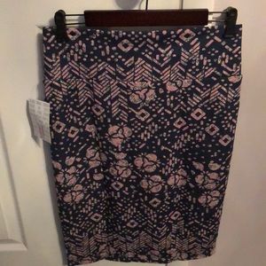 LuLaRoe Cassie skirt size medium. New with tags.